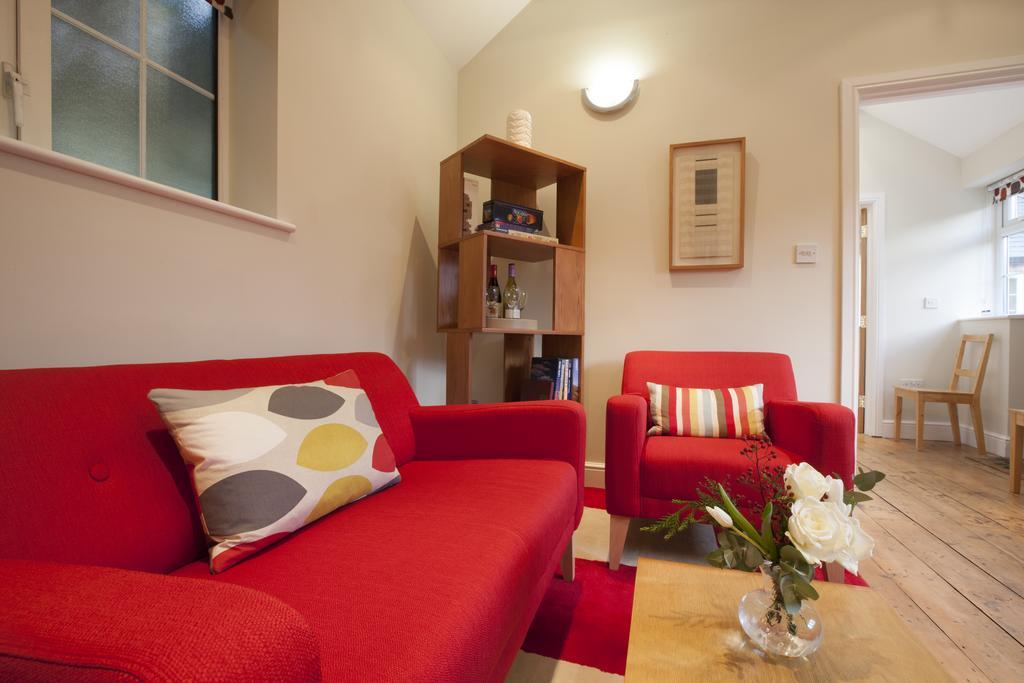 Centre Village 2 Bedroom Cottage - The Byre Pewsey Dış mekan fotoğraf